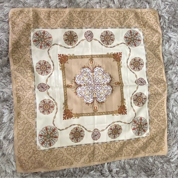 The Rack women square beige floral vintage head scarf. Used condition. - Picture 4 of 12